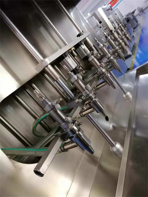 食用油灌裝機(jī)操作注意事項(xiàng)，一個(gè)經(jīng)久不衰的熱議話題